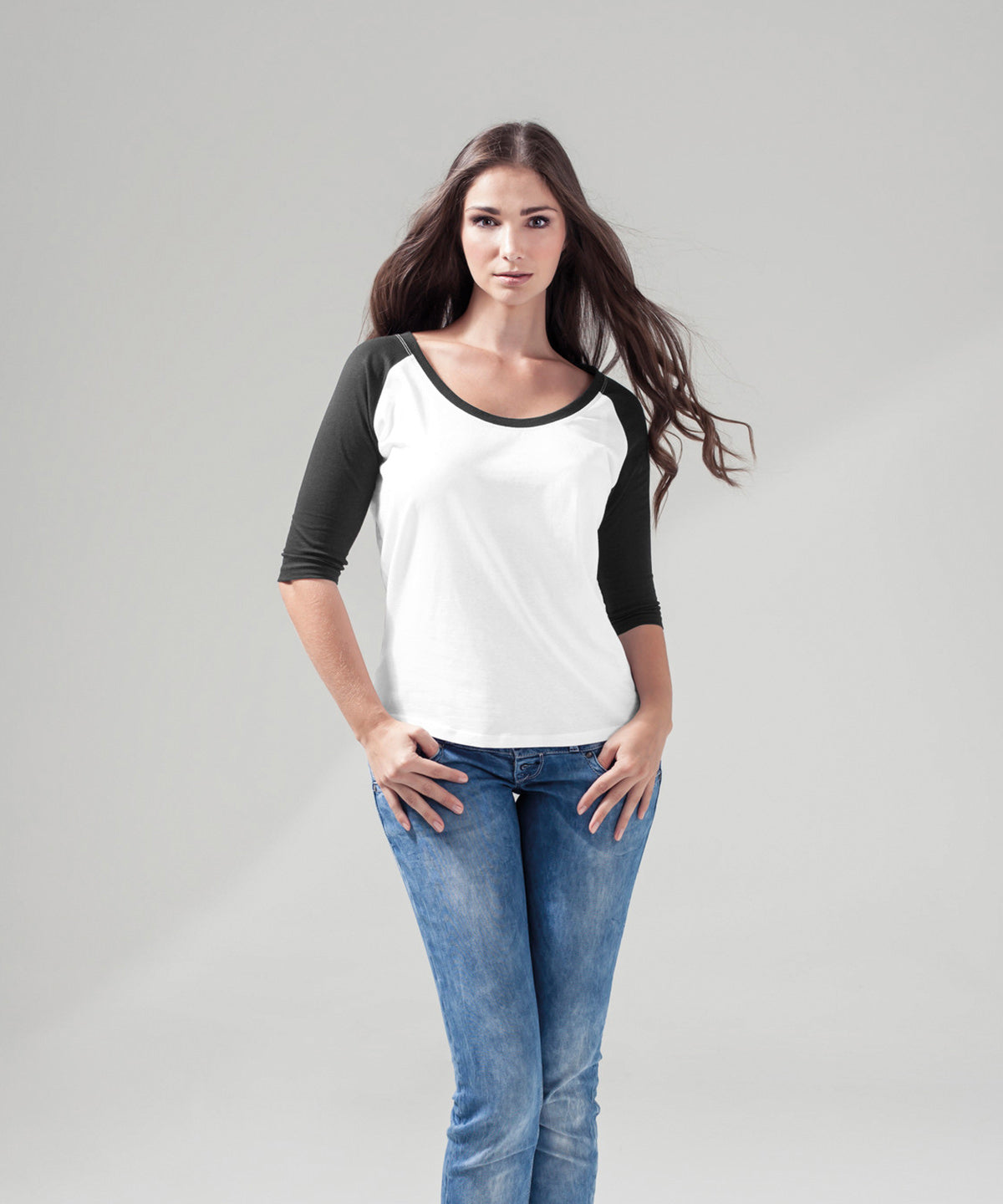 Build Your Brand Women's ¾ Contrast Raglan Tee