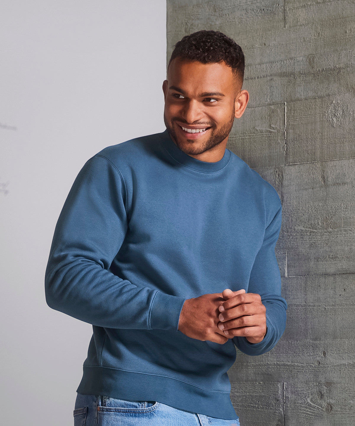 Russell Europe Set-in Sleeve Sweatshirt