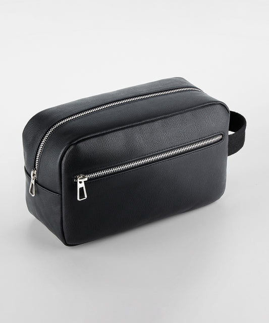 Quadra Tailored Luxe PU Wash Bag