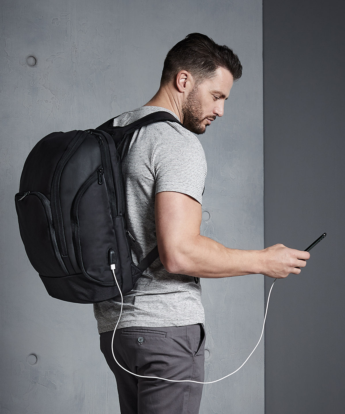 Quadra Pro-tech Charge Backpack