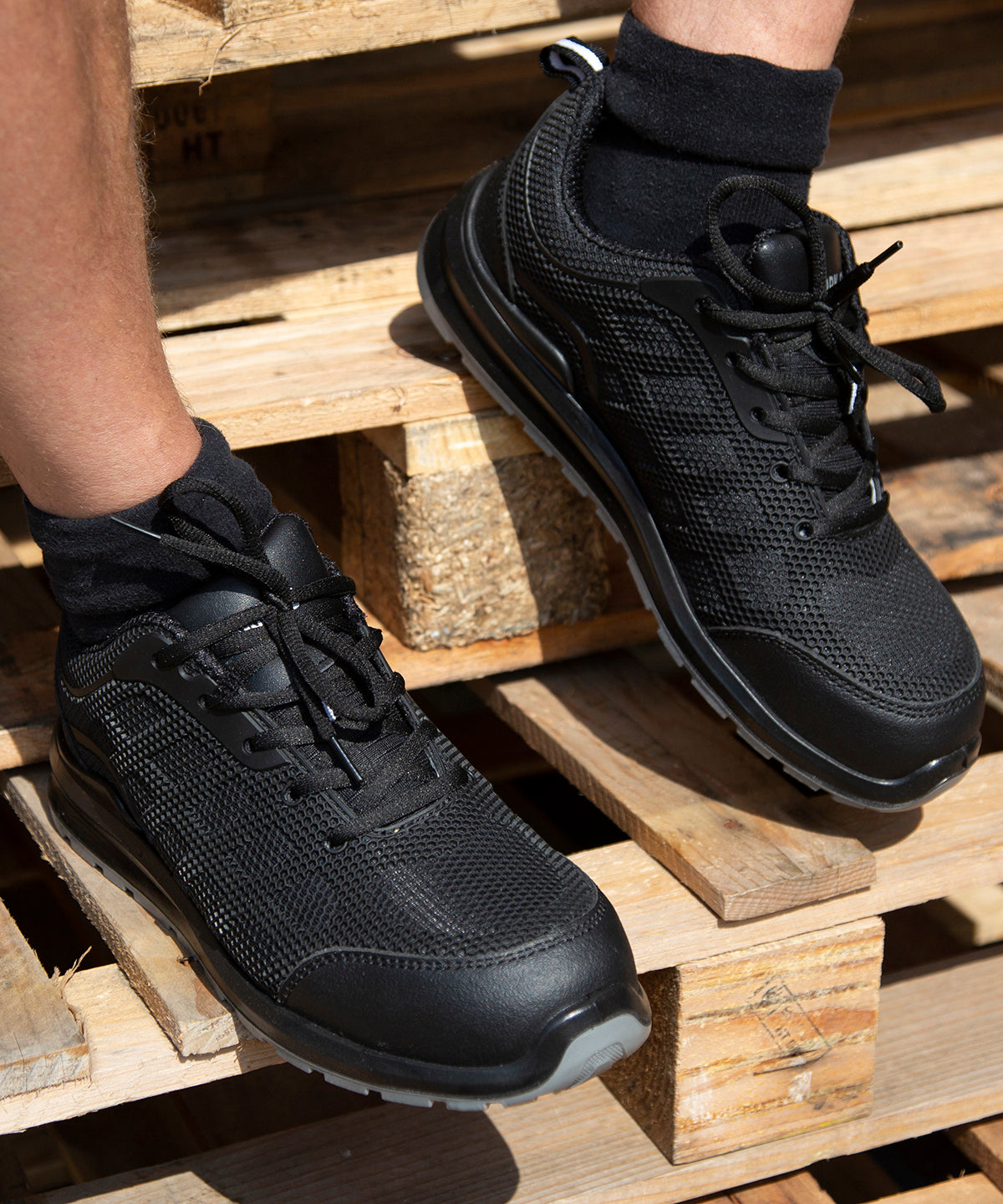 Result Workguard All-black Safety Trainer