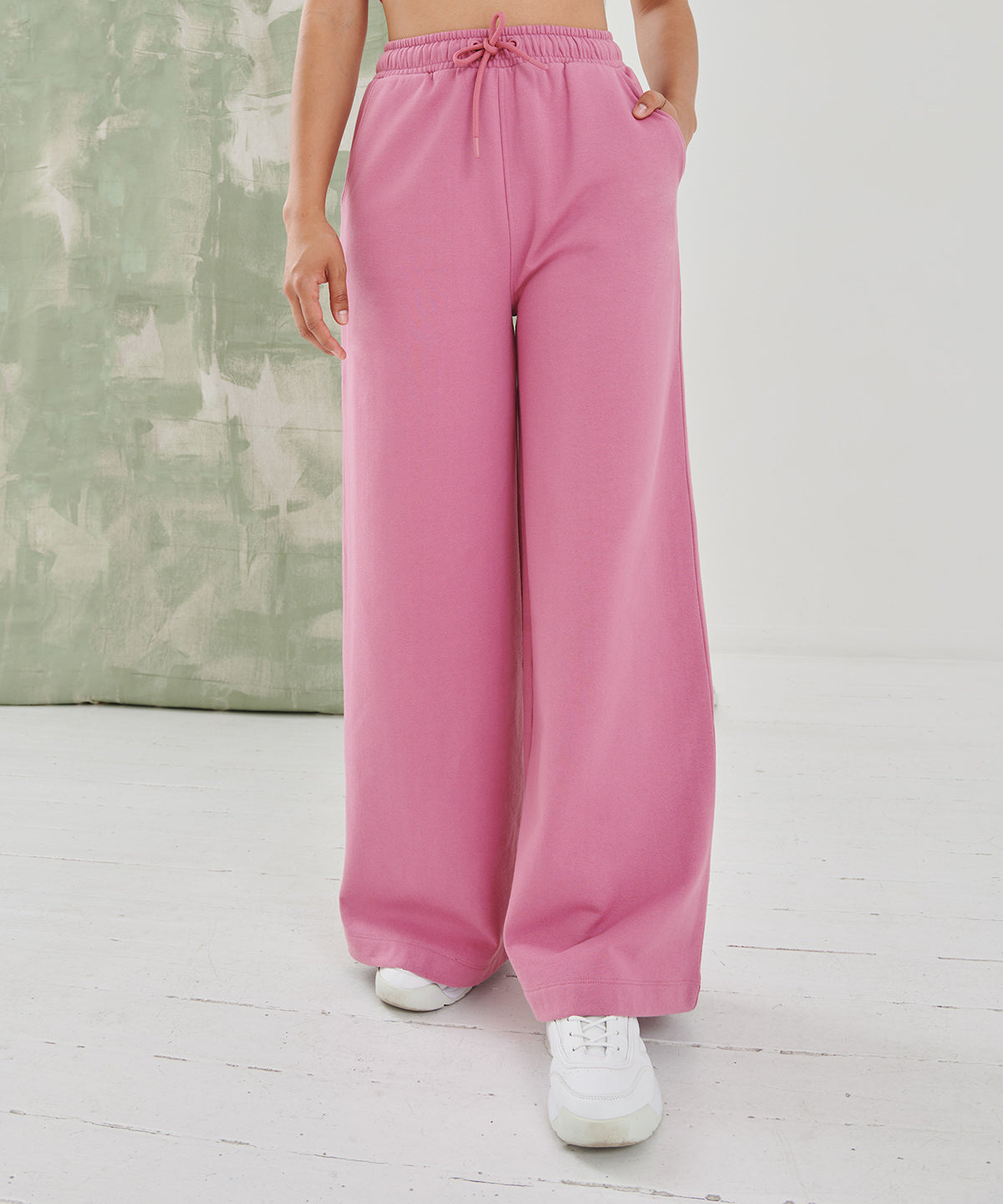 SF Women's Sustainable Fashion Wide Leg Joggers