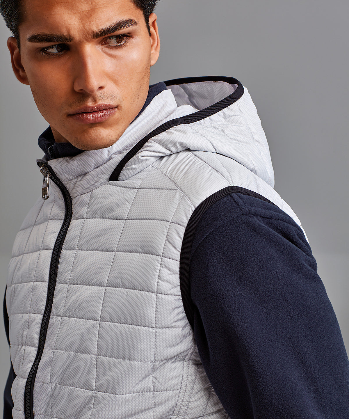 2786 Honeycomb Hooded Gilet