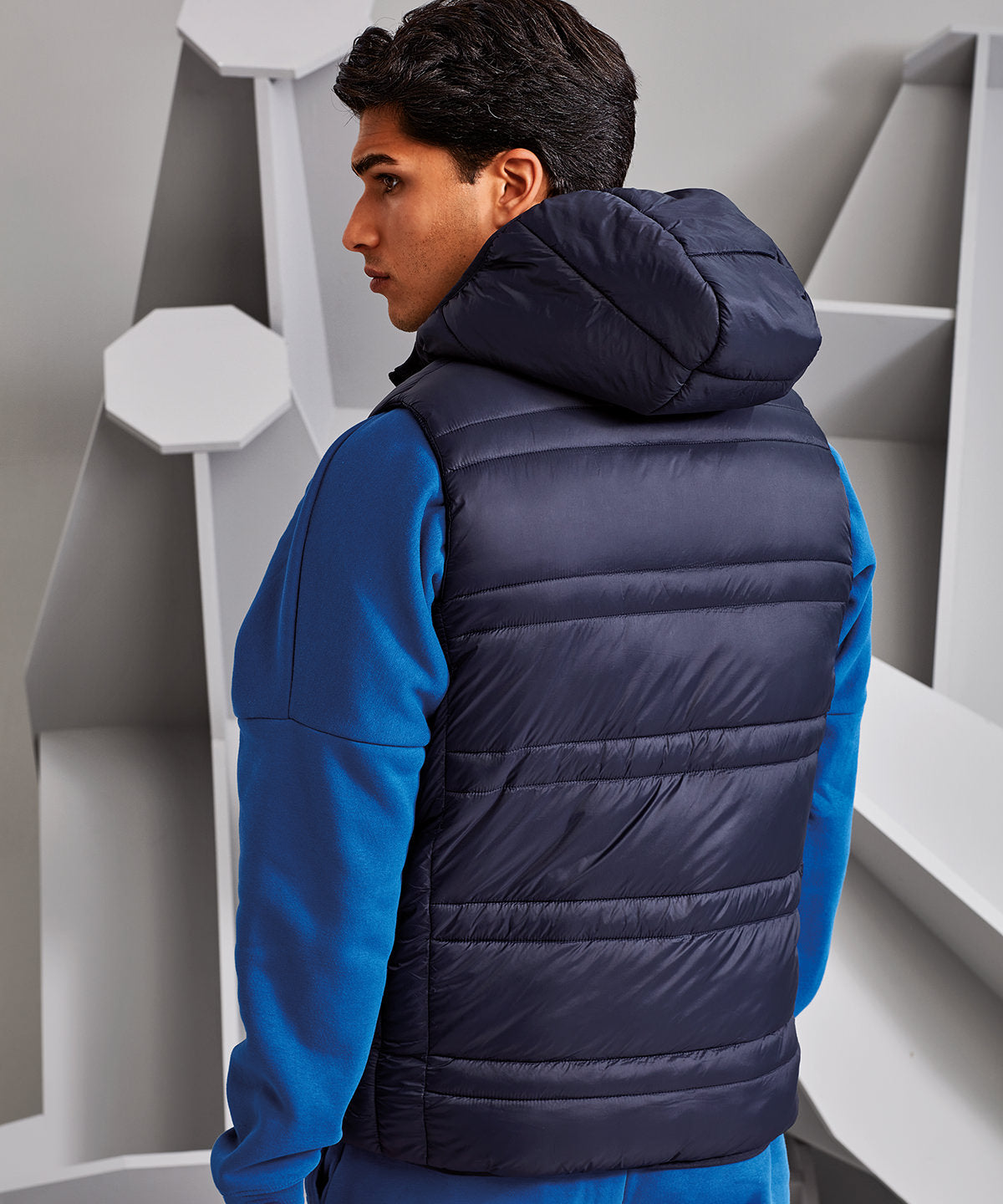 2786 Latitude Hooded Bodywarmer